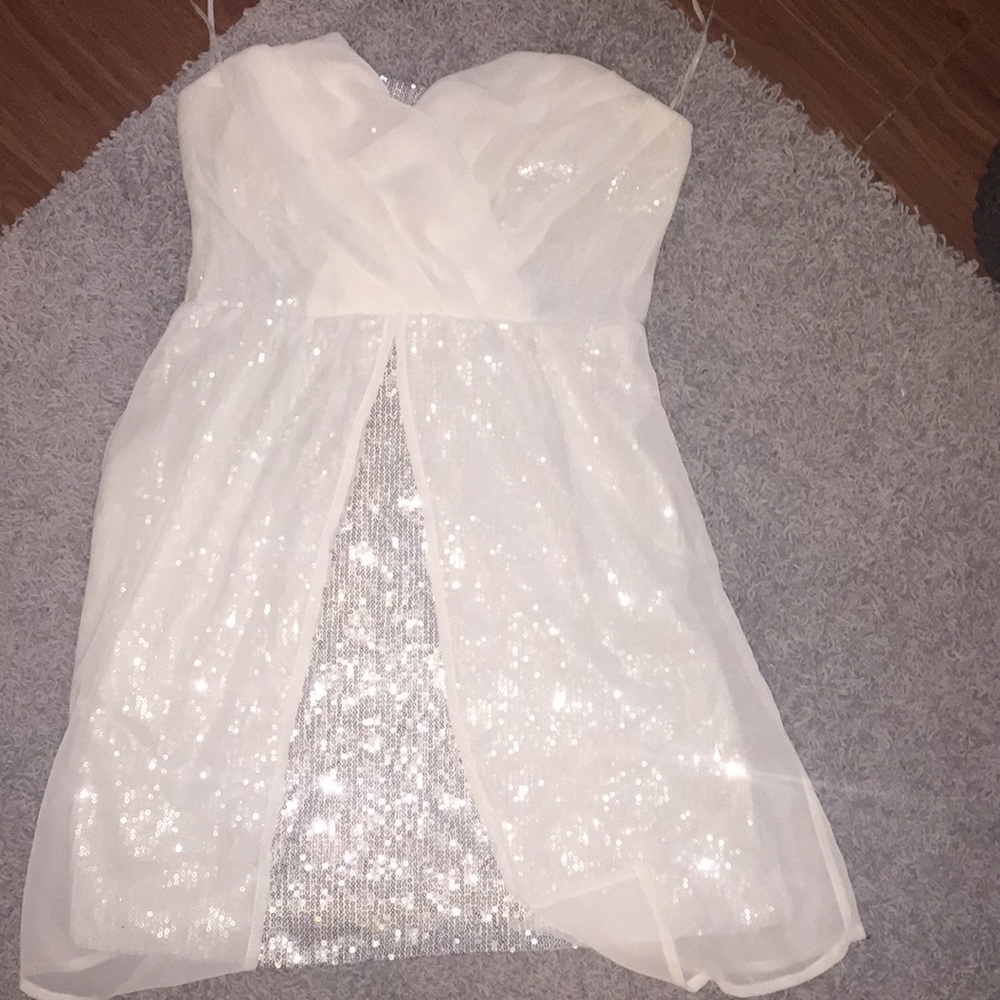 White strapless dress